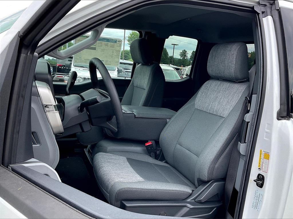 new 2025 Ford F-350 car, priced at $55,402