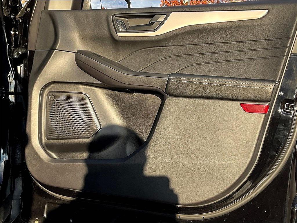 used 2022 Ford Escape car, priced at $22,548