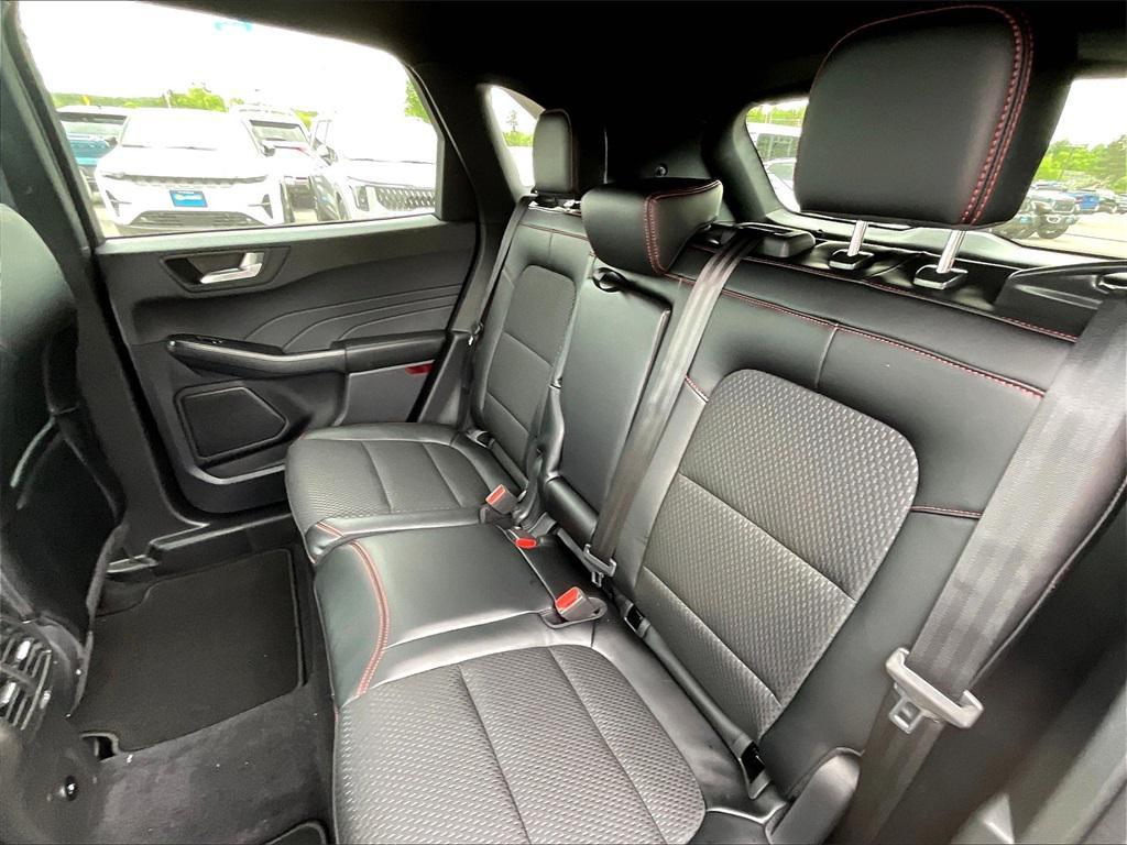 new 2025 Ford Escape car, priced at $30,402