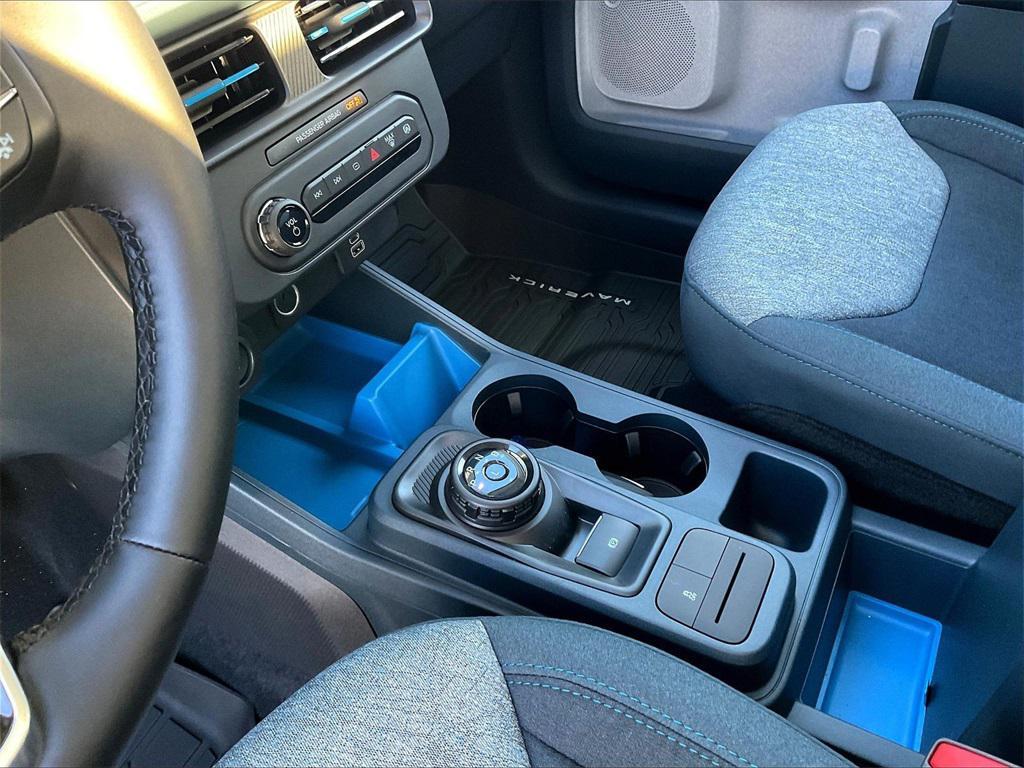 new 2025 Ford Maverick car, priced at $39,115