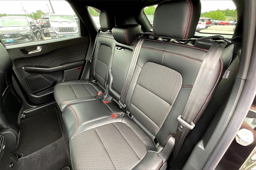 new 2025 Ford Escape car, priced at $30,402