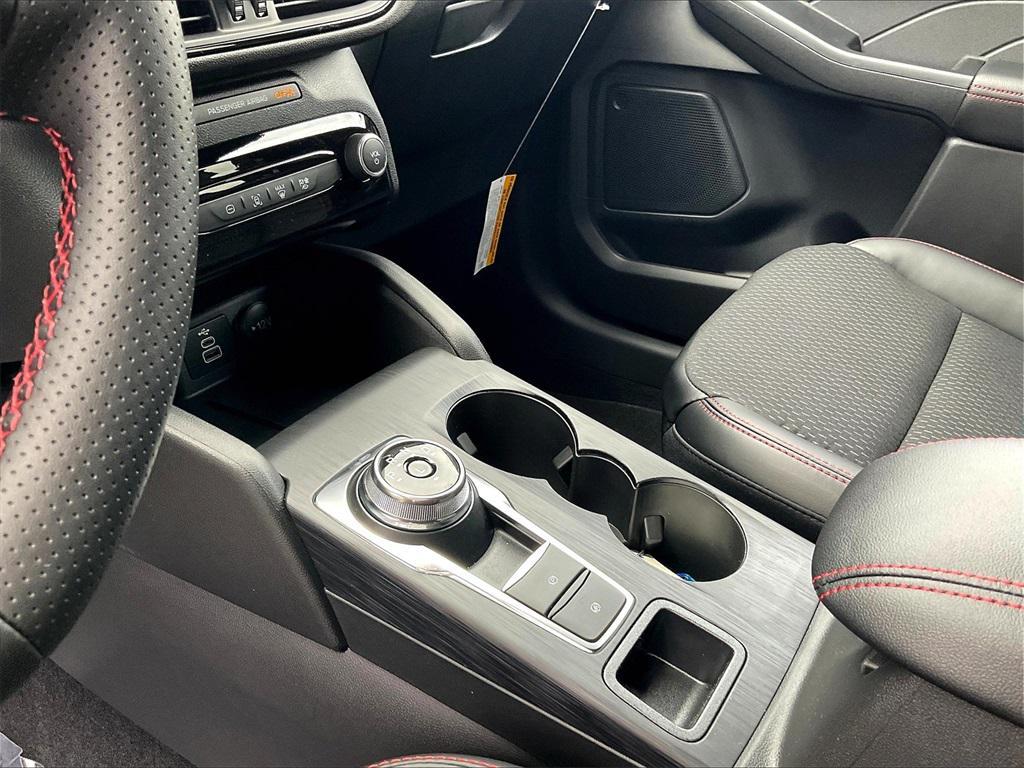 new 2025 Ford Escape car, priced at $30,402