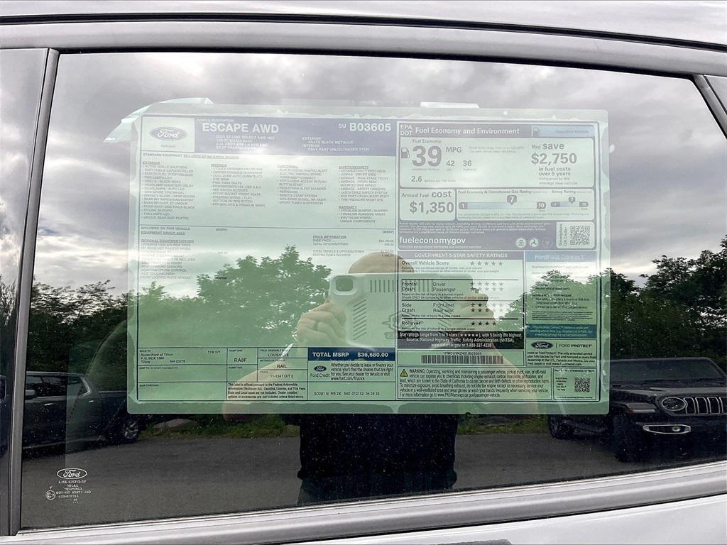 new 2025 Ford Escape car, priced at $30,402