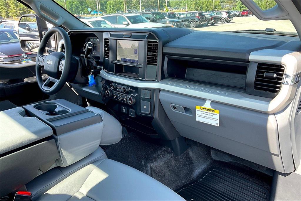 new 2025 Ford F-250 car, priced at $47,716