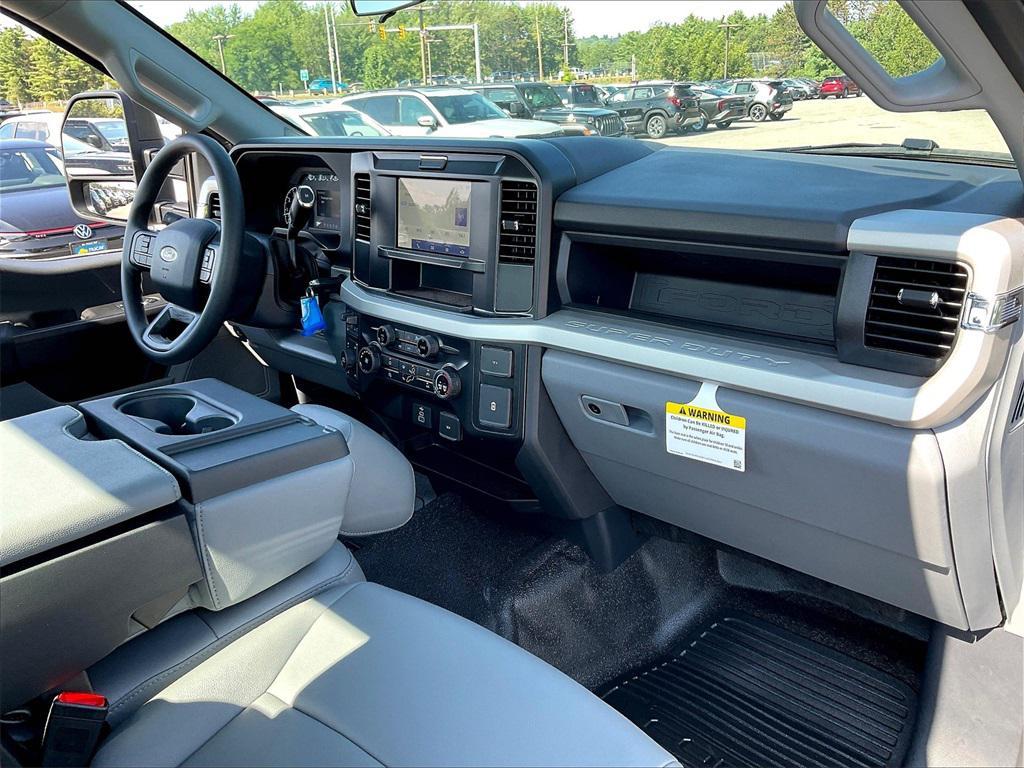 new 2025 Ford F-250 car, priced at $46,216