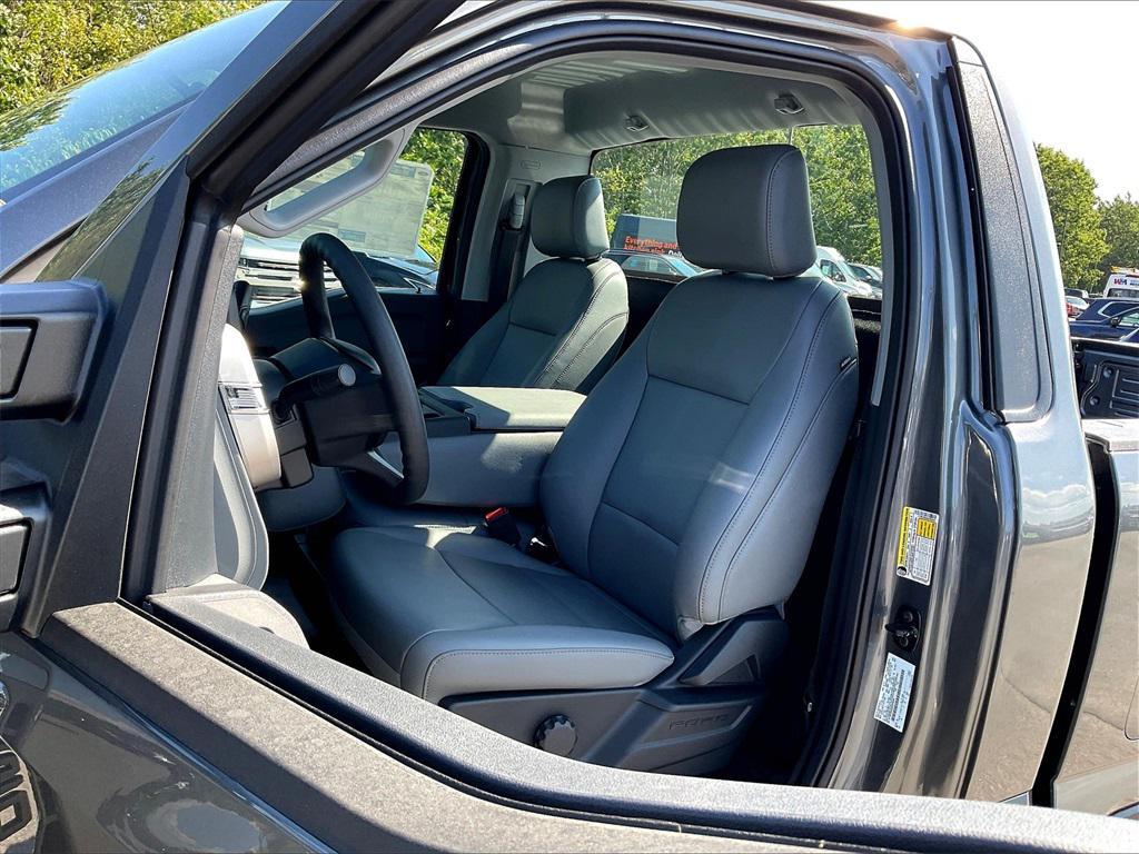 new 2025 Ford F-250 car, priced at $46,216