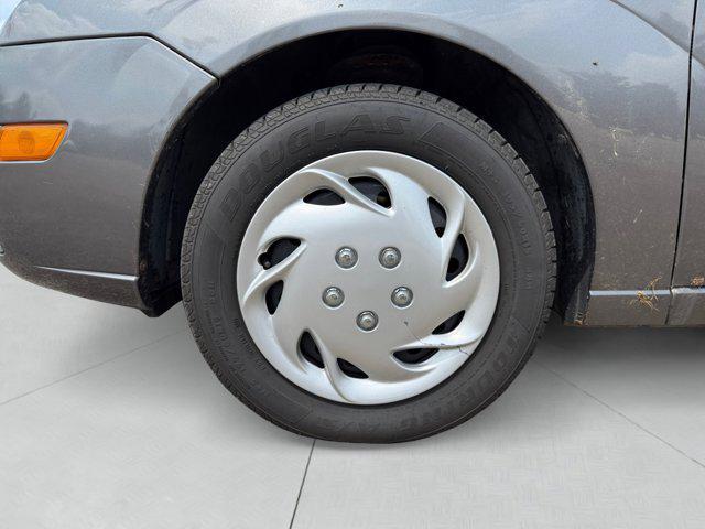 used 2007 Ford Focus car, priced at $5,394