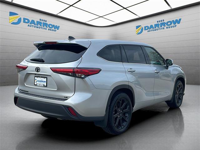 used 2022 Toyota Highlander car, priced at $29,500