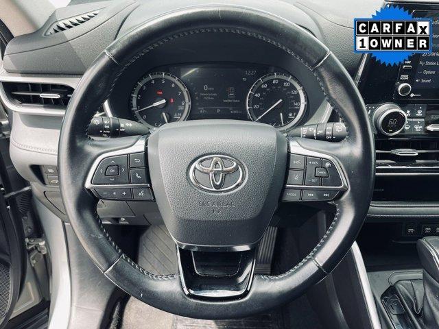 used 2021 Toyota Highlander car, priced at $32,128