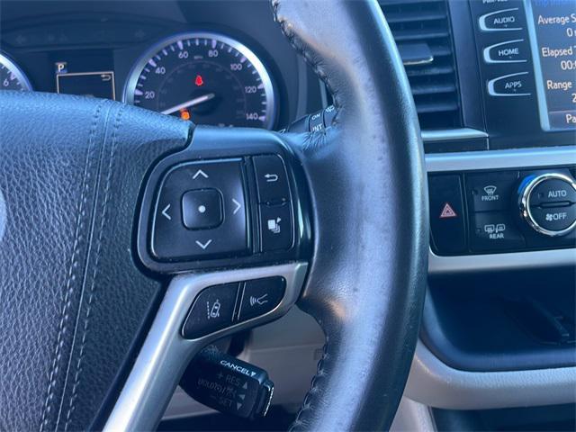 used 2019 Toyota Highlander car, priced at $22,400