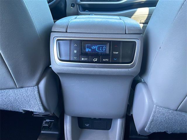 used 2019 Toyota Highlander car, priced at $22,400