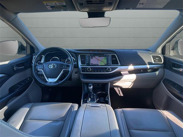 used 2019 Toyota Highlander car, priced at $22,400