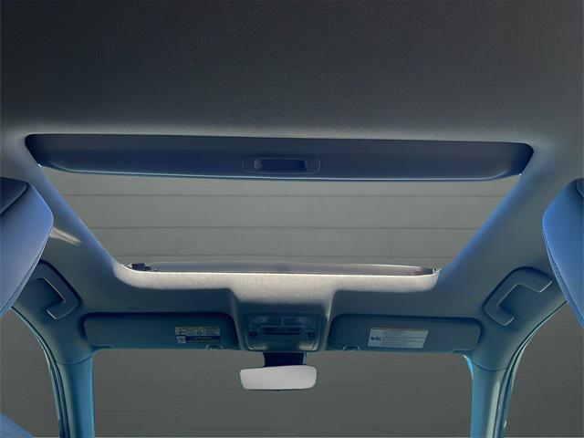 used 2019 Toyota Highlander car, priced at $22,400