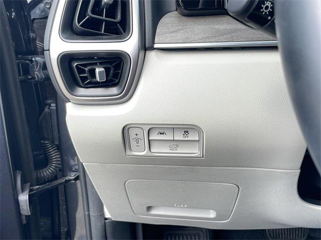 used 2023 Kia Sorento car, priced at $33,500