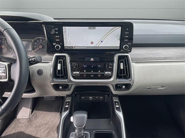 used 2023 Kia Sorento car, priced at $33,500