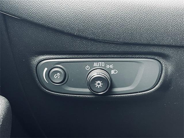 used 2022 Chevrolet Equinox car, priced at $19,290