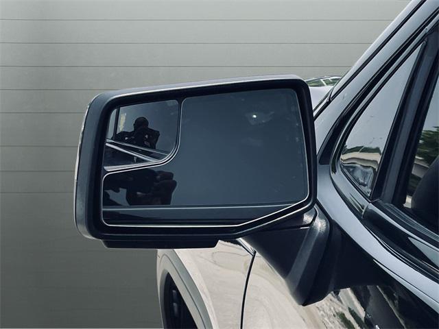 used 2022 GMC Sierra 1500 car, priced at $45,250