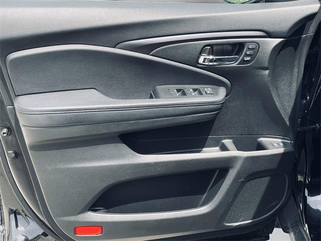 used 2022 Honda Pilot car, priced at $34,775