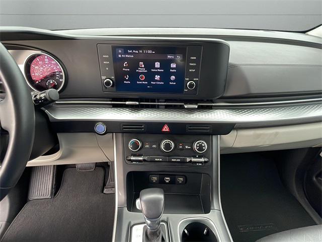 used 2024 Kia Carnival car, priced at $31,900