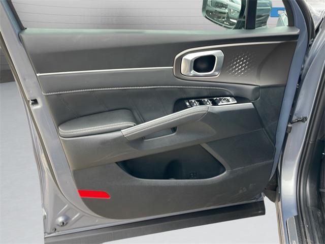 used 2025 Kia Sorento car, priced at $35,800