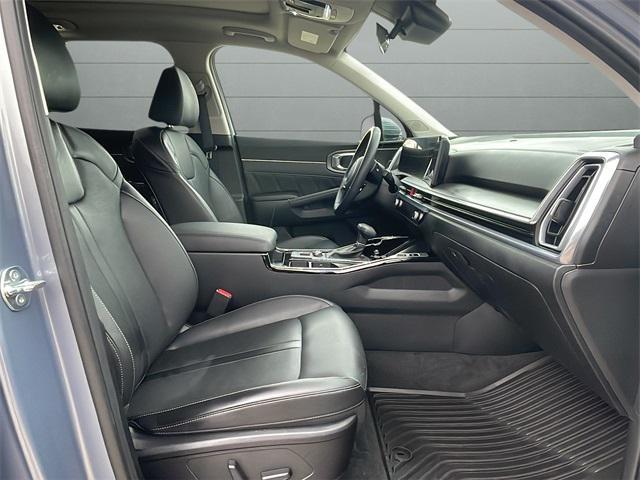 used 2025 Kia Sorento car, priced at $35,800