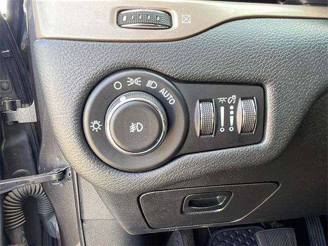 used 2016 Jeep Cherokee car, priced at $10,499