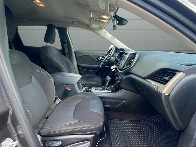 used 2016 Jeep Cherokee car, priced at $10,499