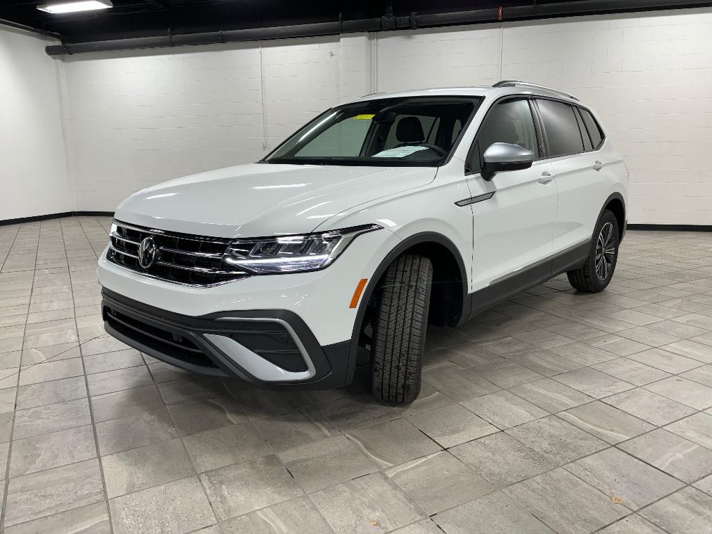 new 2024 Volkswagen Tiguan car, priced at $31,981