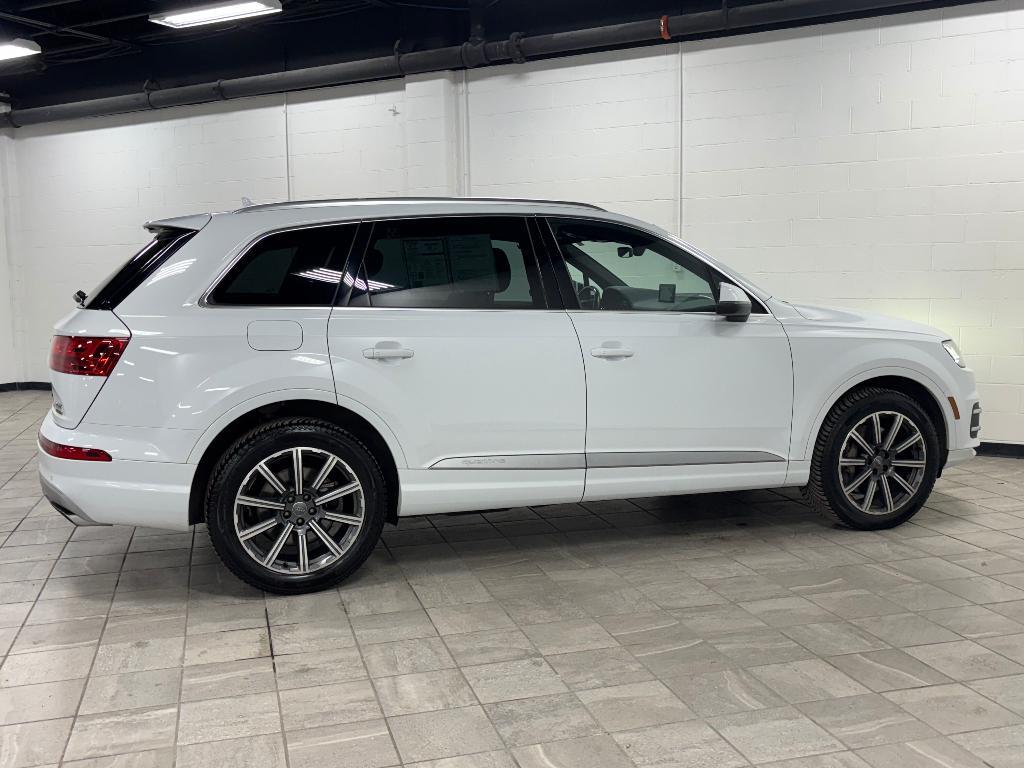 used 2017 Audi Q7 car, priced at $13,605