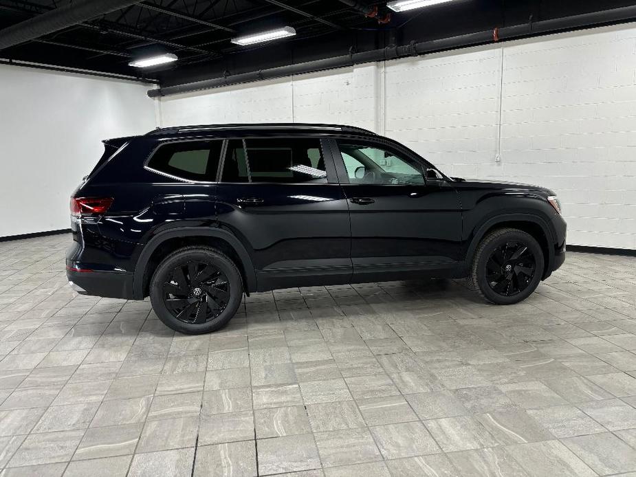 new 2024 Volkswagen Atlas car, priced at $41,283