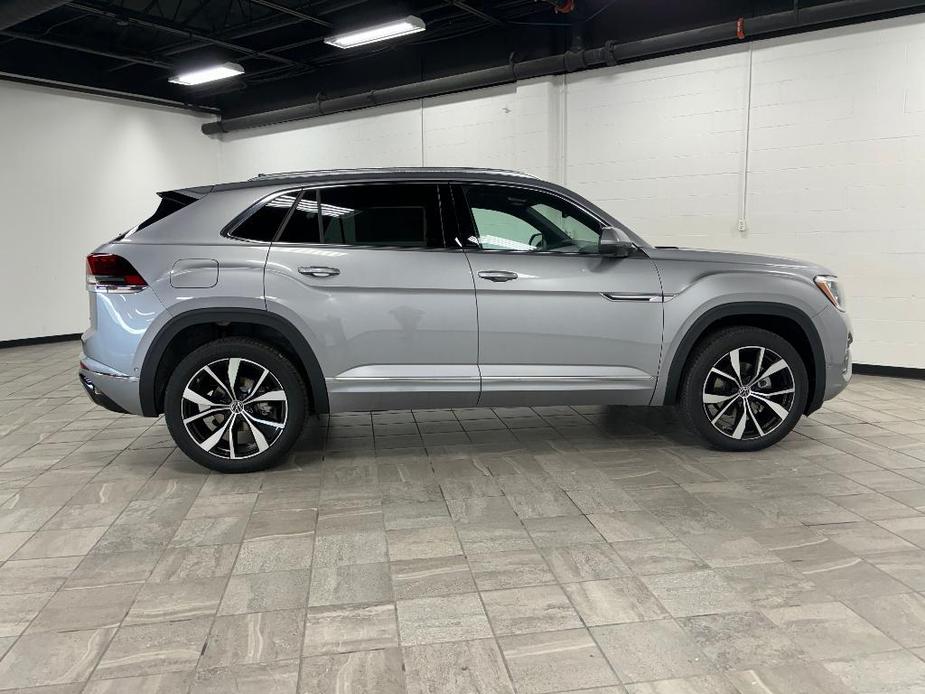 new 2024 Volkswagen Atlas Cross Sport car, priced at $52,246