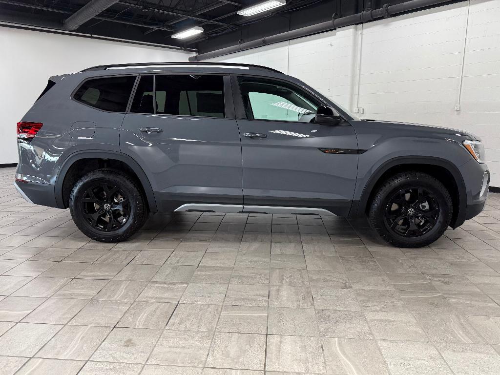 new 2026 Volkswagen Atlas car, priced at $48,982