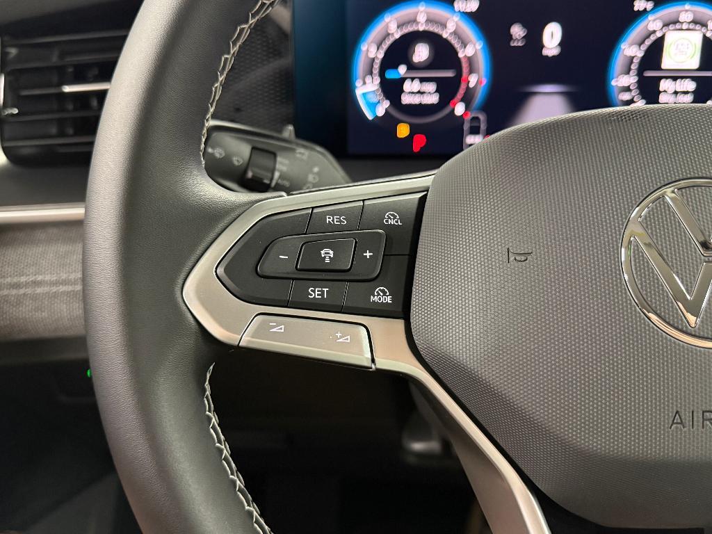 new 2025 Volkswagen Tiguan car, priced at $28,518