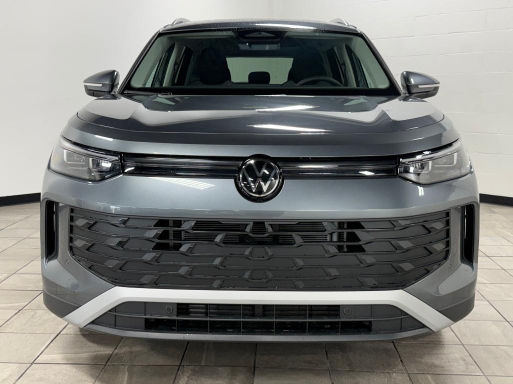 new 2025 Volkswagen Tiguan car, priced at $28,518