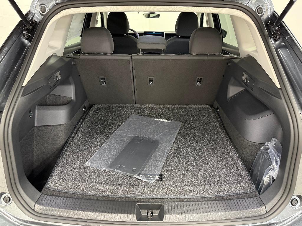 new 2025 Volkswagen Tiguan car, priced at $28,518