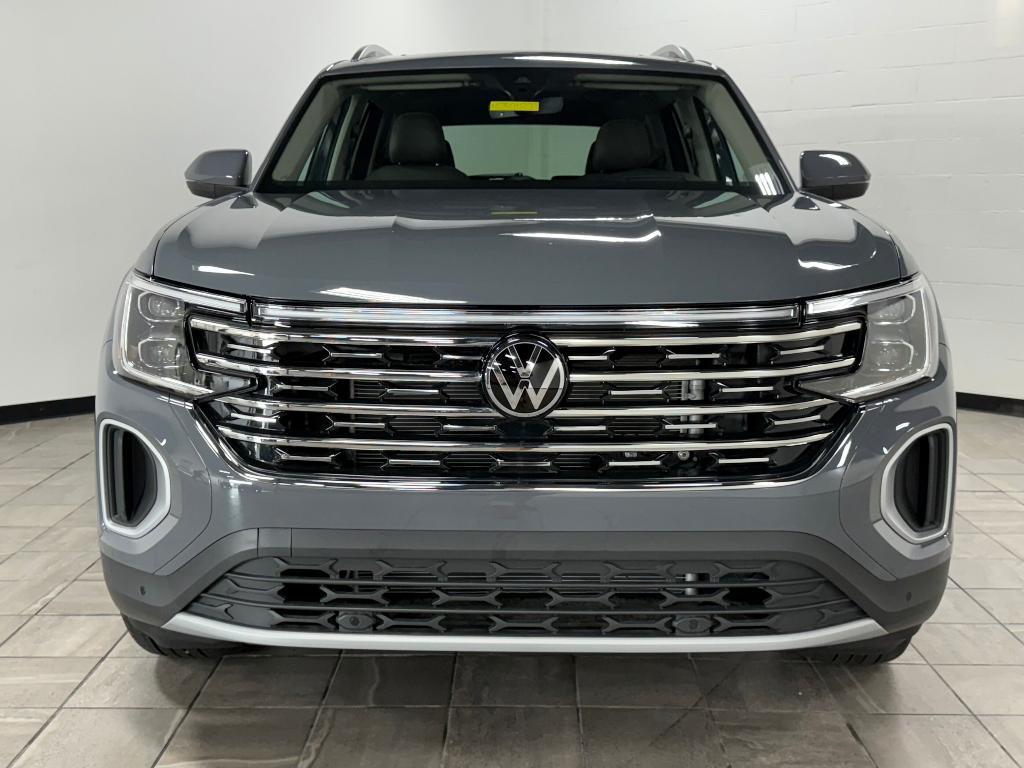 new 2025 Volkswagen Atlas car, priced at $45,687