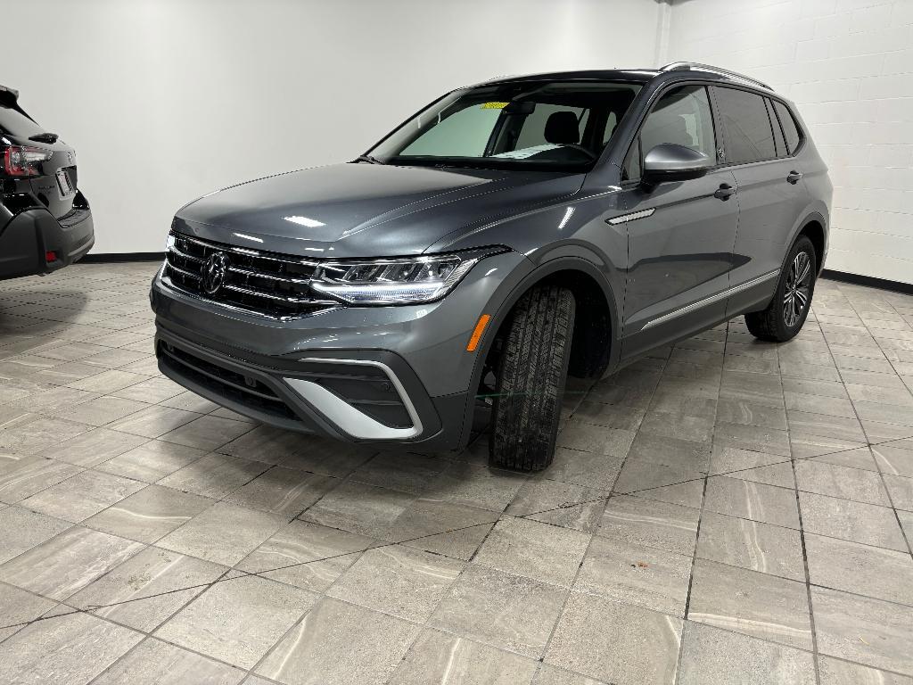 new 2024 Volkswagen Tiguan car, priced at $31,981