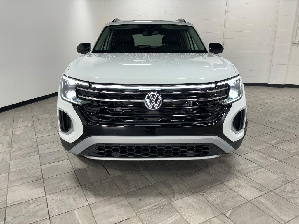 new 2025 Volkswagen Atlas car, priced at $46,464