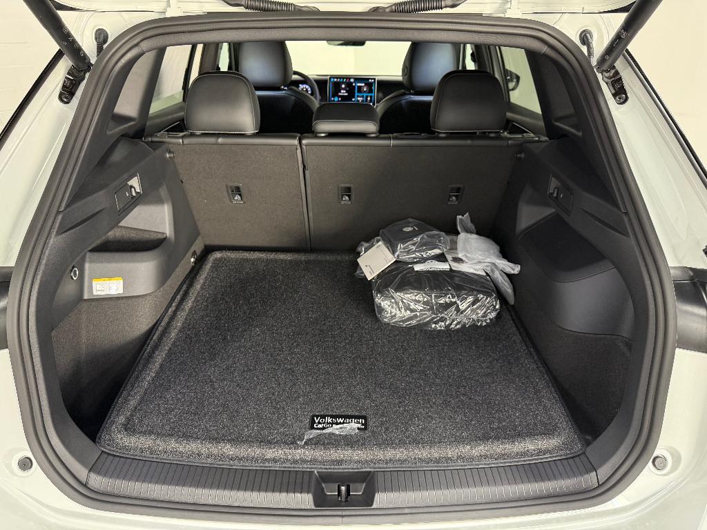 new 2025 Volkswagen Tiguan car, priced at $36,388