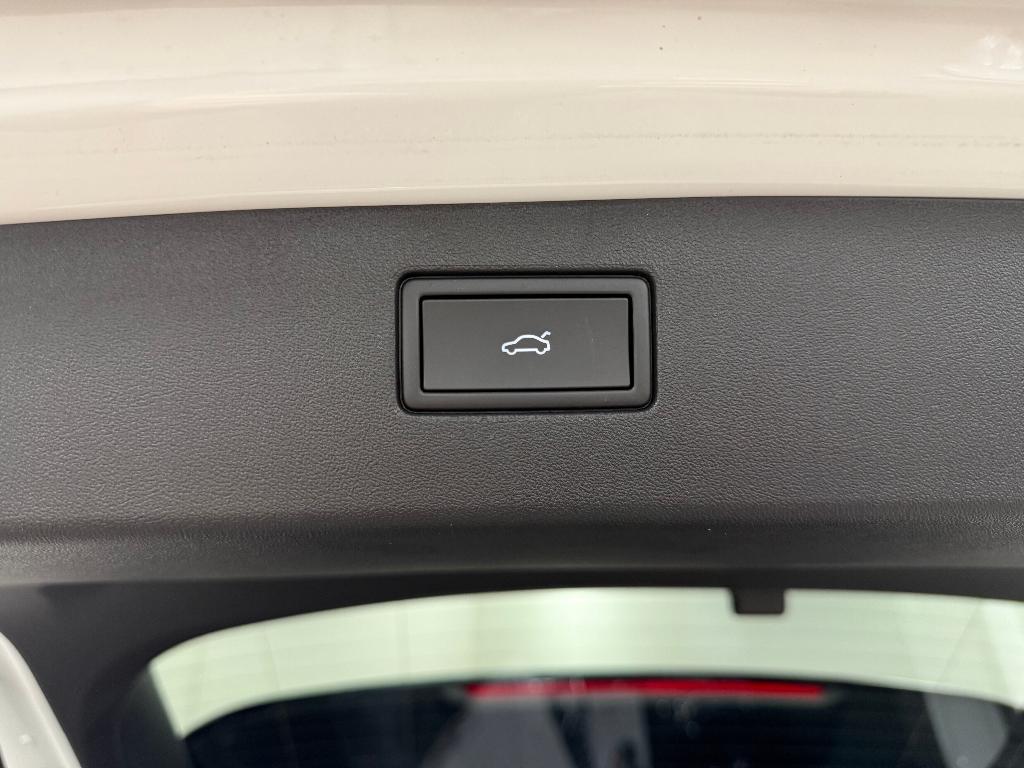 new 2025 Volkswagen Tiguan car, priced at $37,514