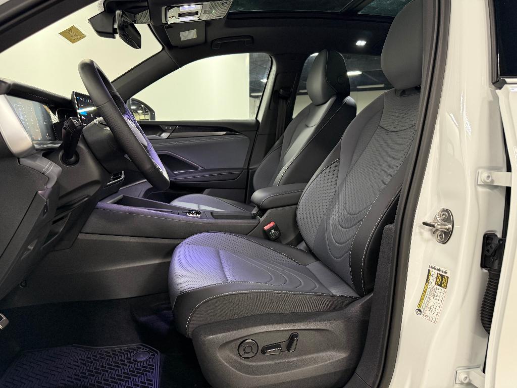 new 2025 Volkswagen Tiguan car, priced at $37,514