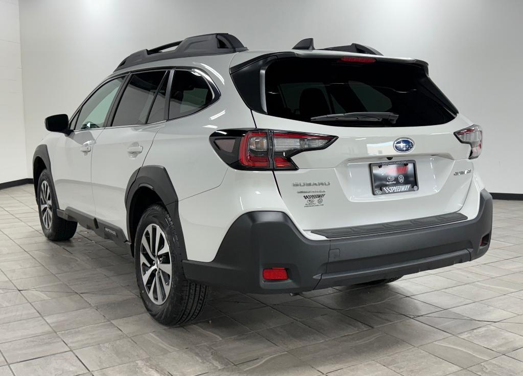 used 2025 Subaru Outback car, priced at $33,000