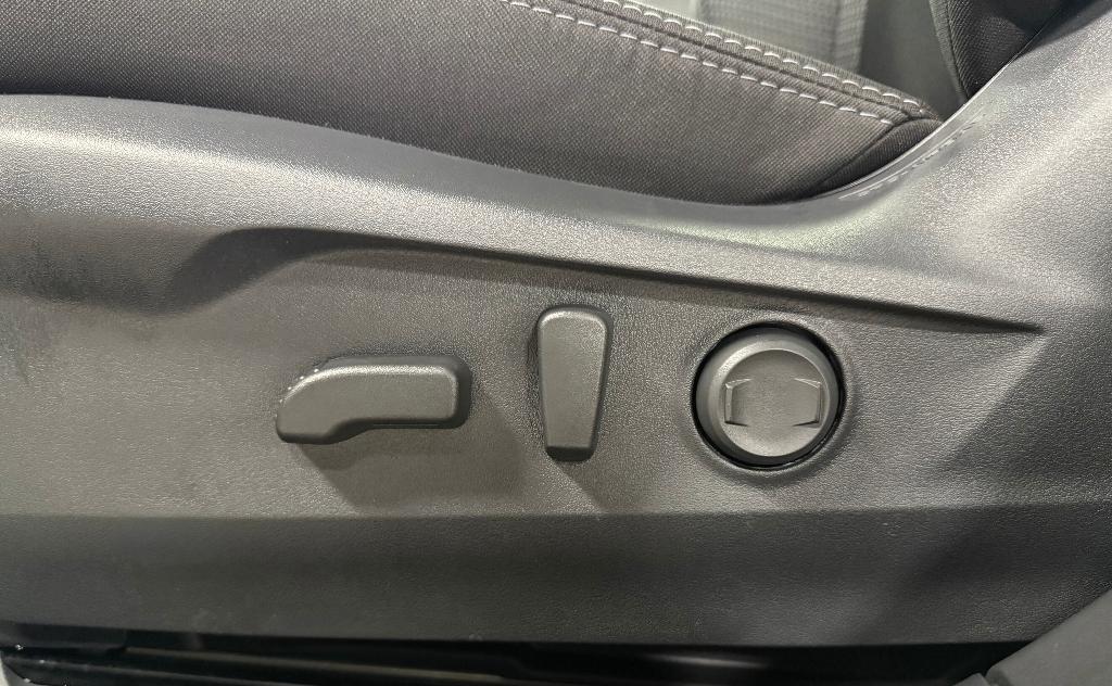 used 2025 Subaru Outback car, priced at $33,000