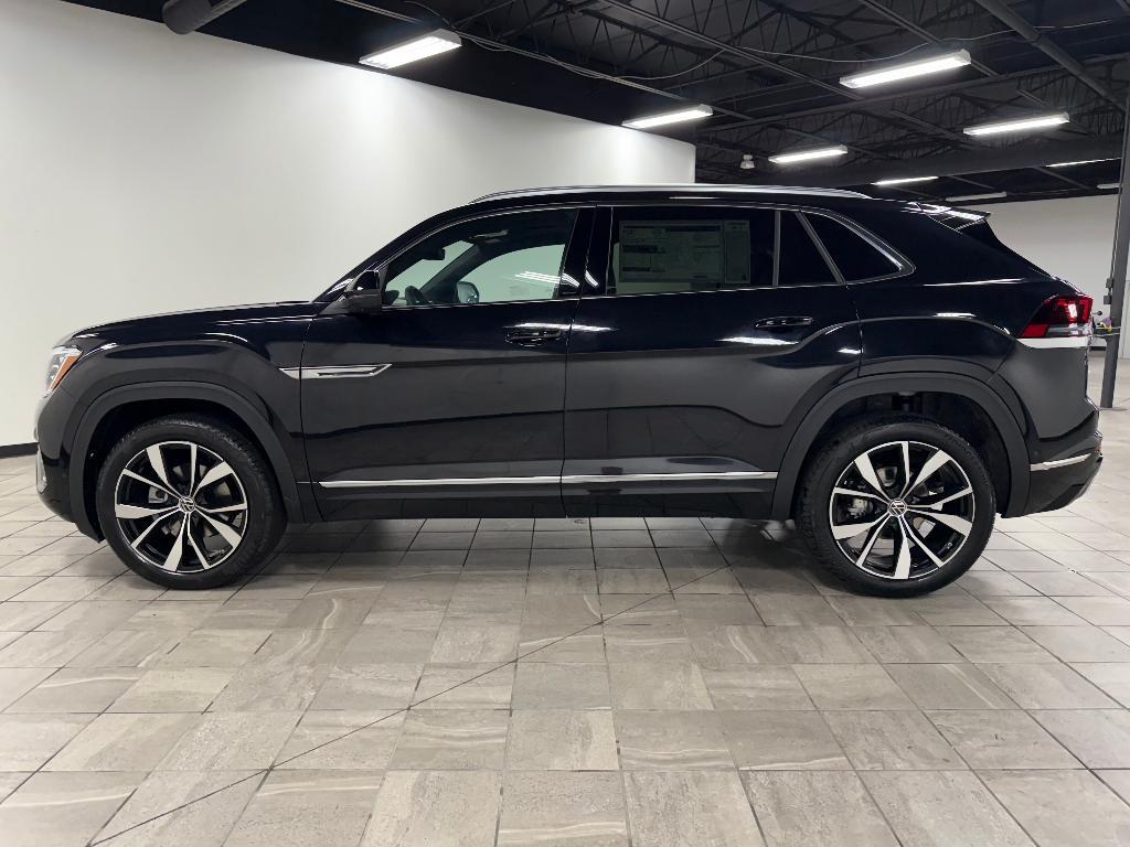 new 2026 Volkswagen Atlas Cross Sport car, priced at $53,324