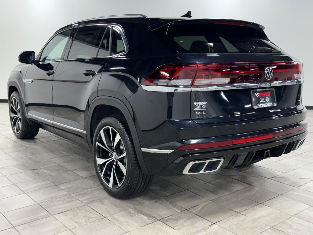 new 2026 Volkswagen Atlas Cross Sport car, priced at $53,324