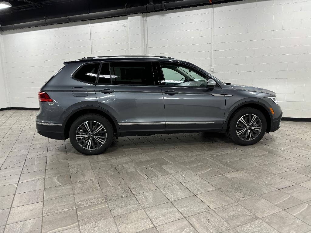 new 2024 Volkswagen Tiguan car, priced at $30,570