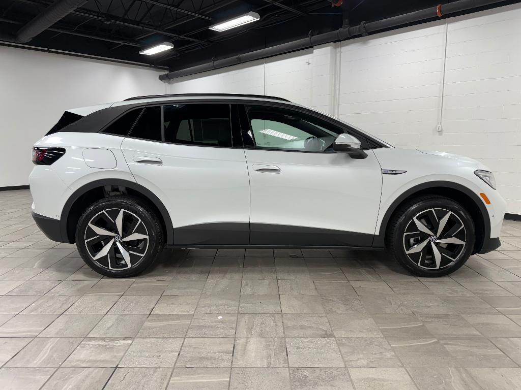 new 2025 Volkswagen ID.4 car, priced at $51,716