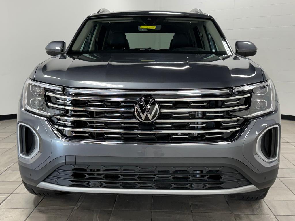 new 2025 Volkswagen Atlas car, priced at $44,502