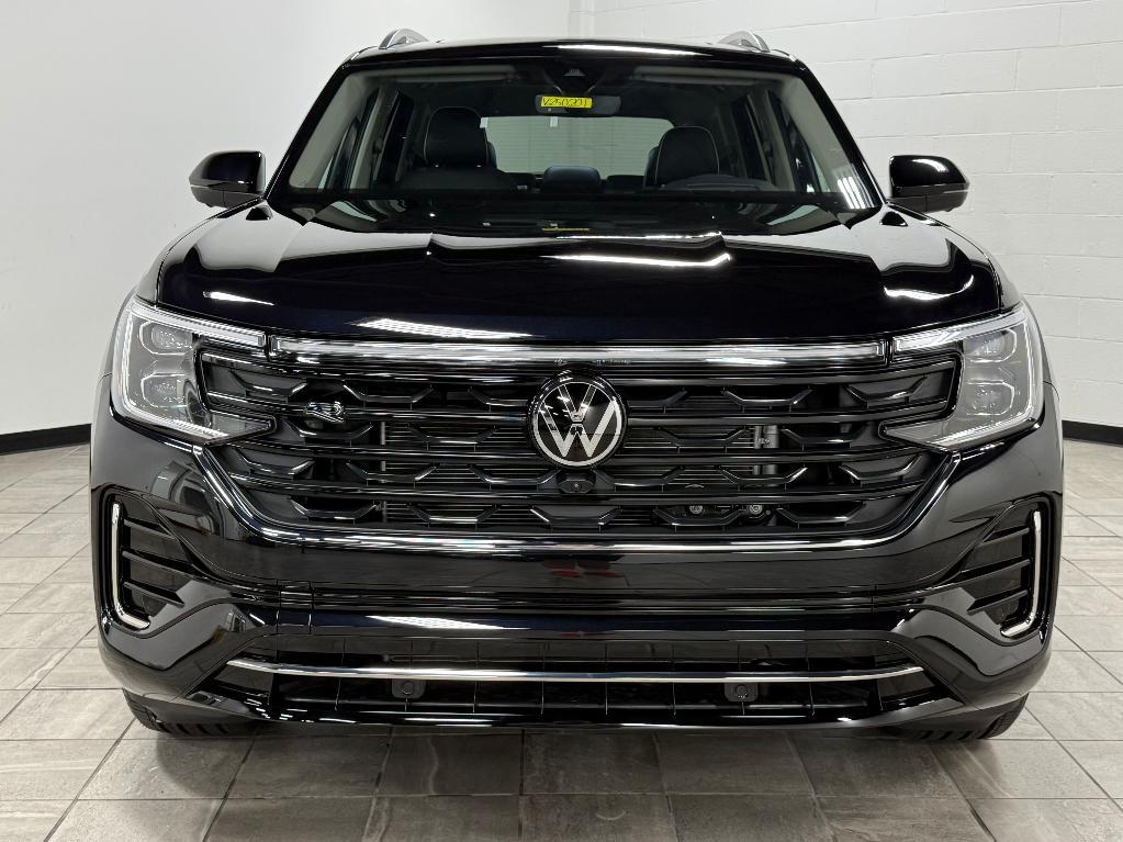 new 2025 Volkswagen Atlas car, priced at $48,266