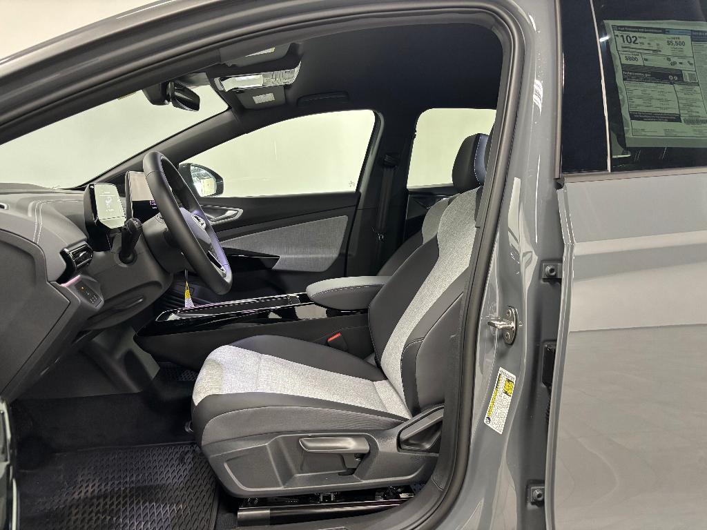 new 2025 Volkswagen ID.4 car, priced at $44,910